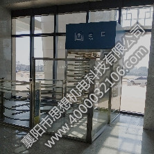 西渡站矩形、半高单向门和护栏